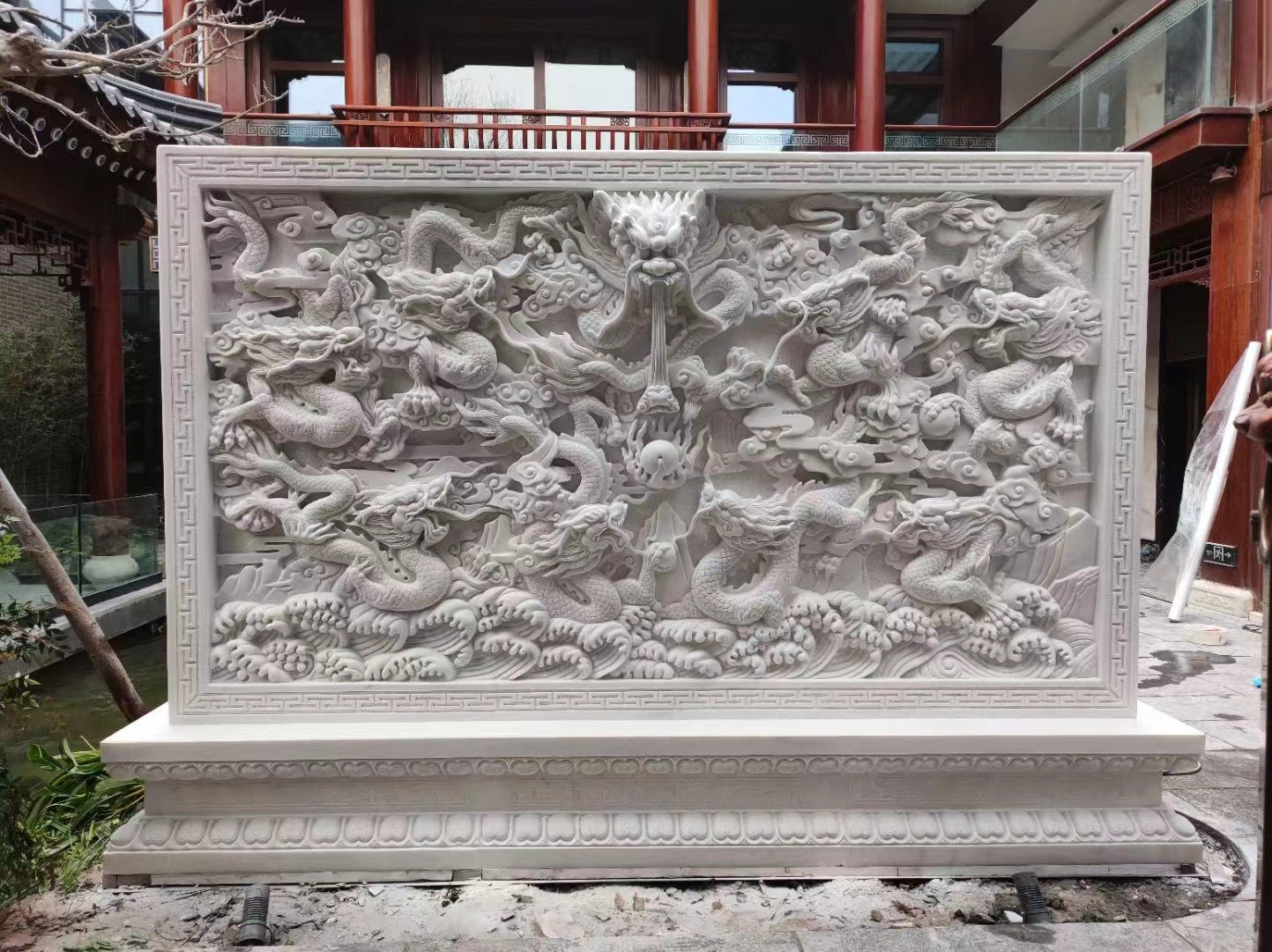 Stone carving relief - Afbeelding 4