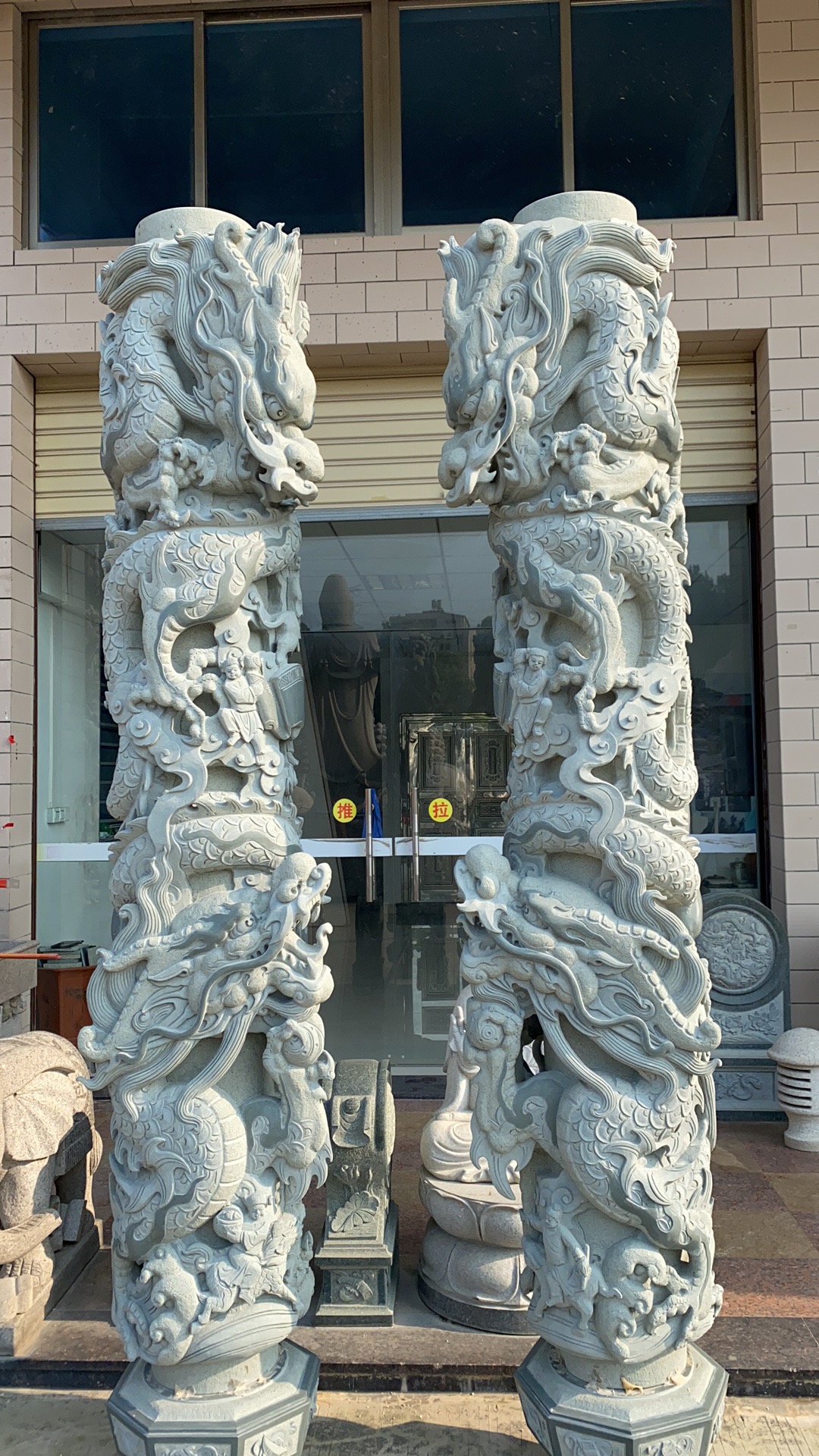 bluestone-dragon-columns-1