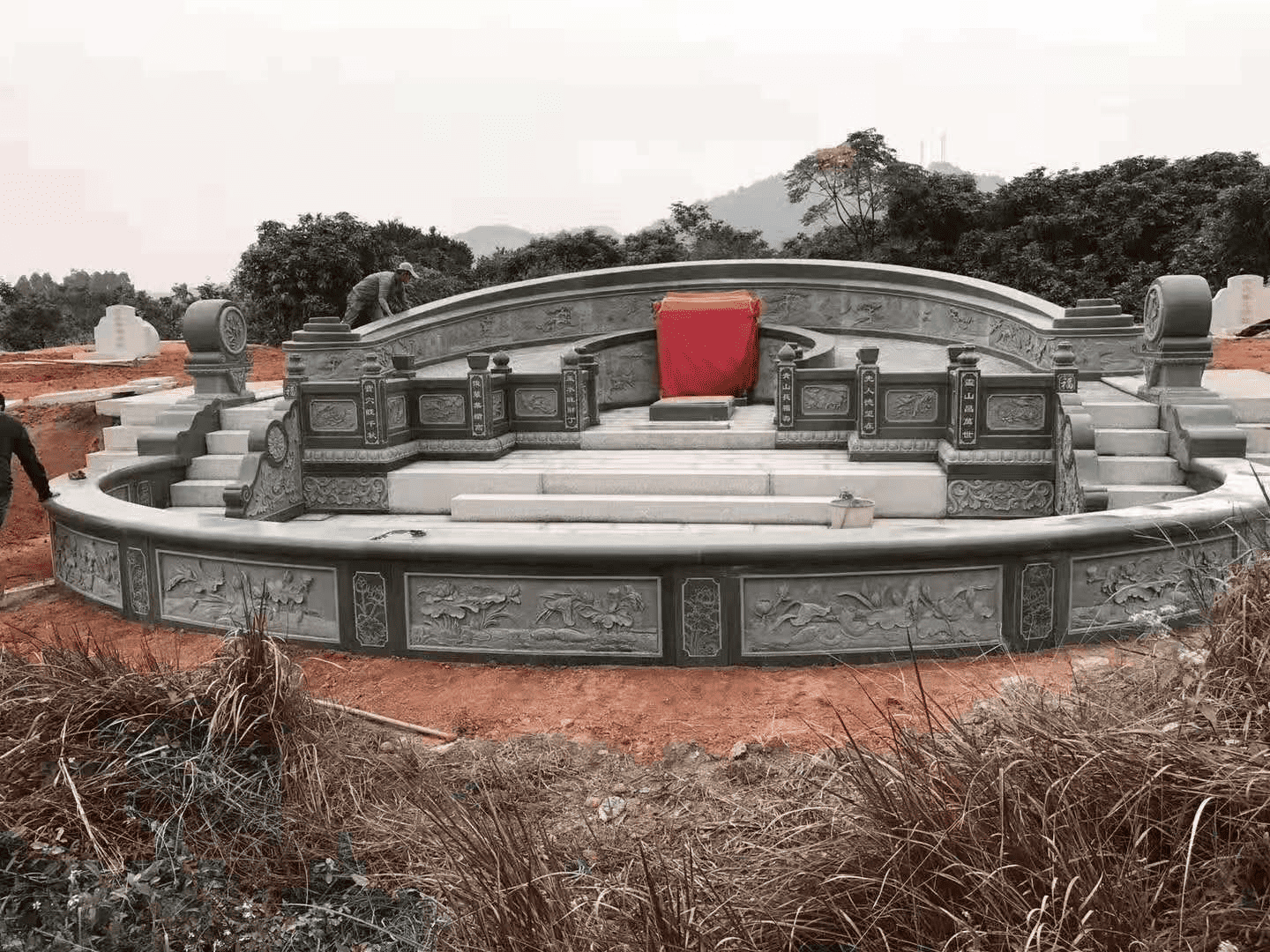 elegant-custom-memorial-monuments-7