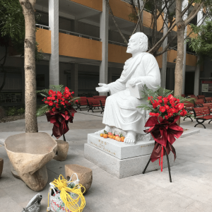 exquisite-european-classical-figure-statues-2