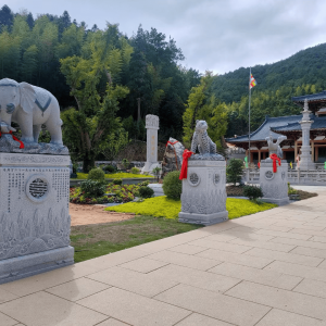 majestic-chinese-zodiac-animal-stone-sculptures-1