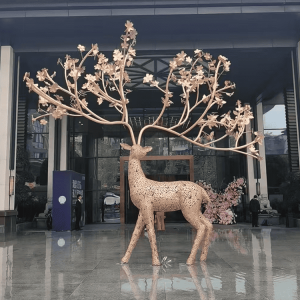 modern-elegance-stainless-steel-sculpture-2