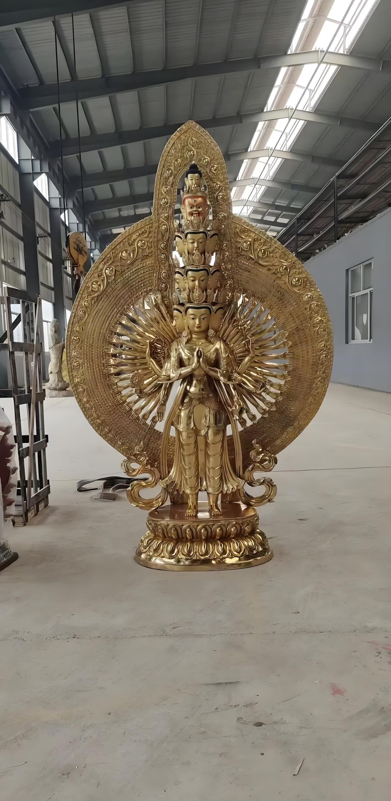 Buddha statue cast copper sculpture - Imagen 5