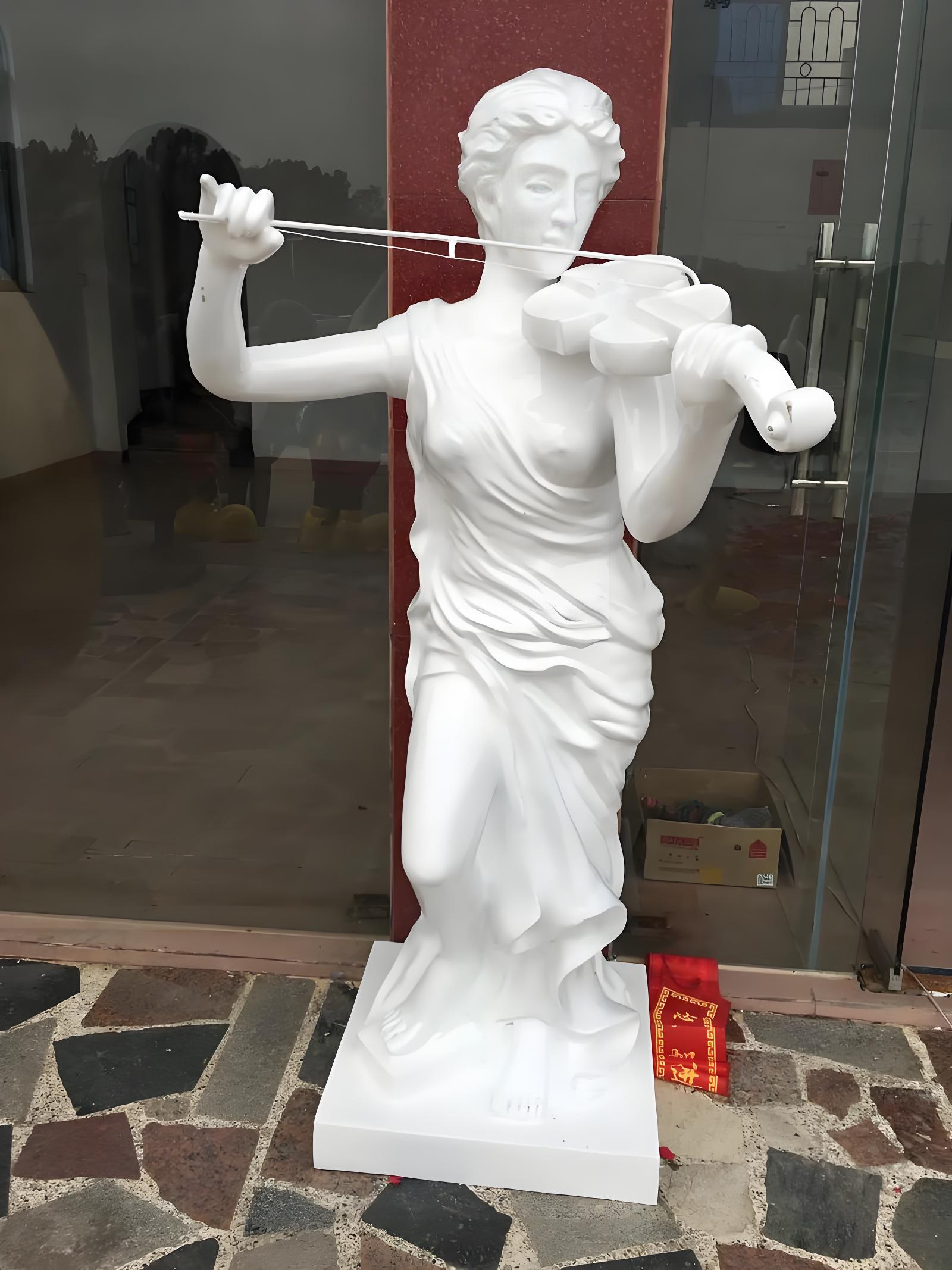 Fiberglass Statue of Figure - Billede 5